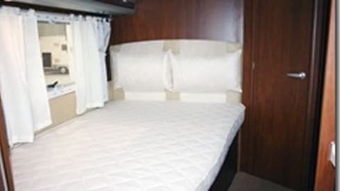 Departure from Spain from Alicante to Almeria with airport service.