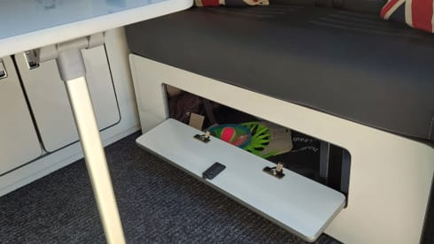 Blue Bell – 4 berth campervan for exciting escapes
