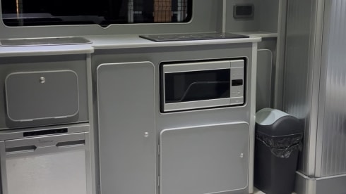 PREMIUM BLUE – 2 berth Peugeot campervan from 2022