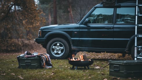 WOLF V8 – Adventure & freedom with a Land Rover with roof tent!