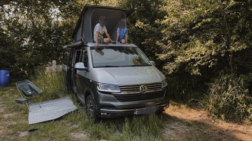 The Smiling Van – Camper Volkswagen per 4 persone, modello 2023