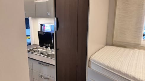 Fleur – Available for rent in Spain from October 1st: 3p Bürstner semi-integrated from 2024