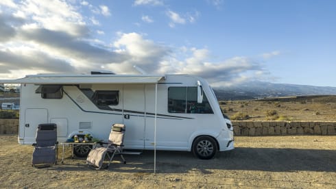 Tortuga  – Luxurious 4 sit Camper FULLY EQUIPPED Solar Generator 4000w