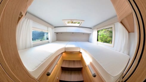 Coral suite on wheels – Luxury 2 person Adria Coral 650DL automatic transmission semi-integrated from 2022