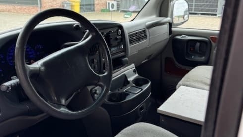 GMC v8 – 2p Other campervan from 1997