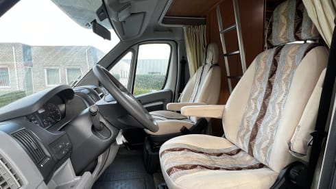 5 person Bavaria alcove camper