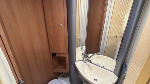 Compacte 6p camper – 6p Dethleffs alcove from 2008