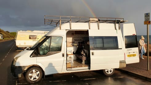 Mr Explorer – Unique 4 berth (2 adults/ 2 children) medium wheel base transit conversion