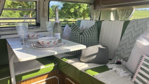 Olive – 'Olive' VW T2 Westfalia 1973 Campervan