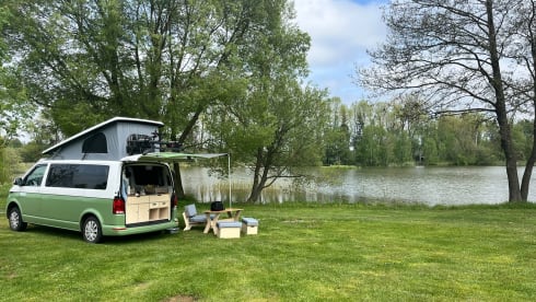 Ventje Avocado – Guy Avocado '24; 4p Volkswagen camper van from 2024