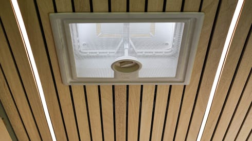 La Via – Camperbus Nissan NV400 L2H2 2personen gerenoveerd in 2023