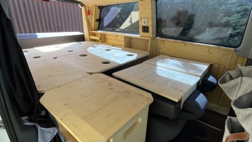 Franz Ferdinand – Beautiful compact 4x4 Camper