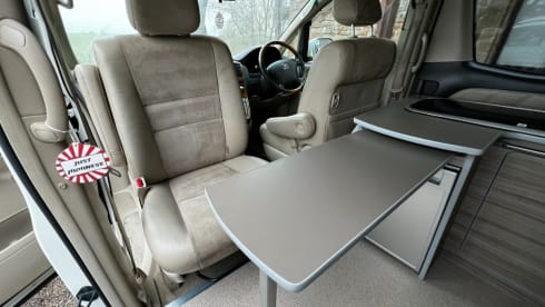 The Borderless Reiver – 3 (+ 1 small child) berth Toyota campervan from 2007