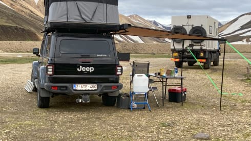 Jeep Gladiator with luxury 2p rooftop from 2021