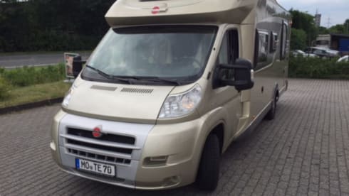 Vanity; chique met klasse. In stijl op reis! – Eitelkeit; schick mit klasse. Stilvoll reisen! 4 Schlafplätze!