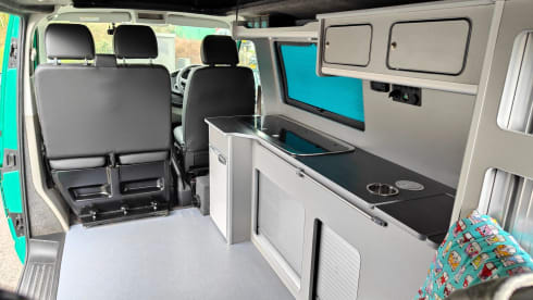 MINTY – T6 LWB T28 Highline4 berth Volkswagen campervan 2018 camper