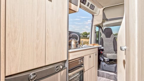 Vehicle 3 – The Expedition 67 "Flex" campervan, ideal for touring and festivals 
