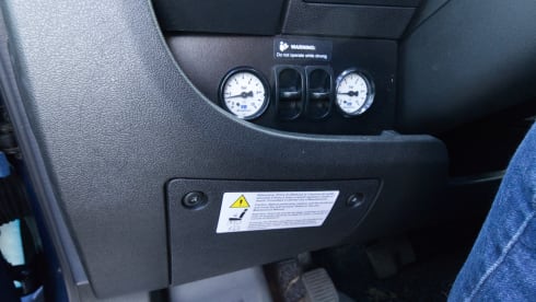 Frits – Frits: Comfortabele, complete camper voor 2 personen (en 1 hond)