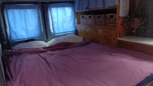 Levie – 2p Unique camper bus from 2013