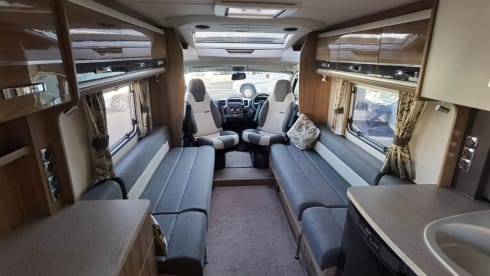 Bessie – Bessecar E442 2 berth motorhome