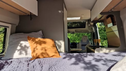 Kinderdijk – euro 6 off grid 6 m bus camper with many extras