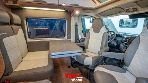 4p Knaus bus from 2025
