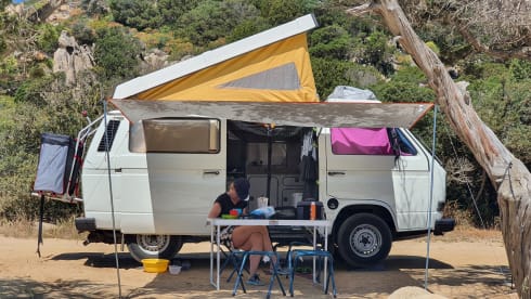 Nino – Van d'epoca: viaggio nel passato in Sardegna