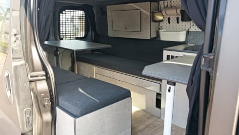 2p Renault bus uit 2010