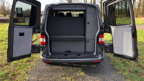 Arnold – "Arnie" T5 Volkswagen 2 Birth Campervan (5 Seater Fully Insured)