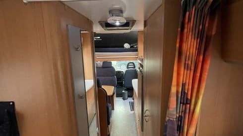 Sun traveller – Very neat and complete 6p Knaus alcove built in 2005 with air conditioning