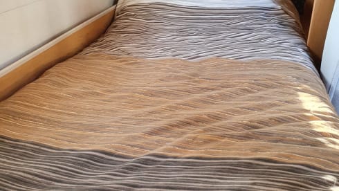 Truus ons vakantiehuus – Spacious family camper Fiat Ducato