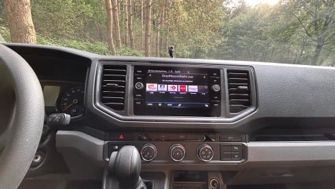 2p luxury off-grid VW Crafter bus camper (2023) autom.