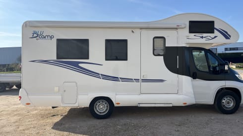 Sky Free  – 4p Fiat alcove from 2024