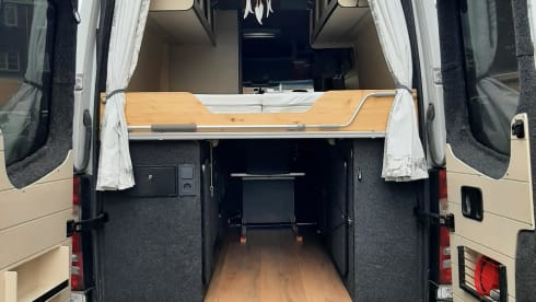 2p Mercedes-Benz bus uit 2017