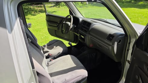 Beleef het avontuur met deze Suzuki Jimny met daktent!