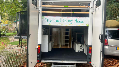 Your heart is the Light of this World – 4p Renault bus uit 2000