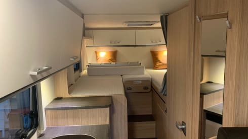 Almost new compact Sunlight (Hymer) type V66 with complete inventory