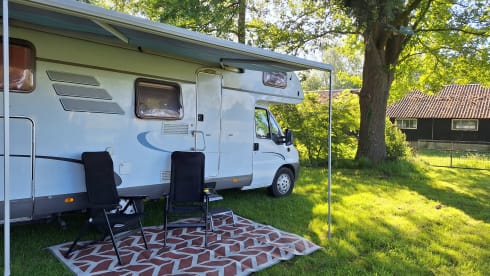 6p Hymer Alkovenmöbel aus dem Jahr 2005