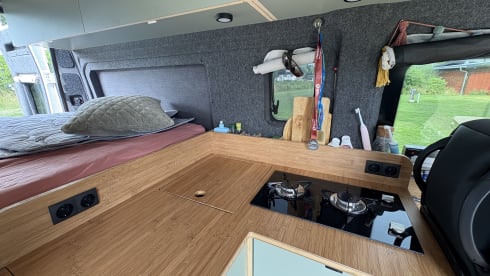 Campr Outcast – Campr Outcast - Tough, spacious off-grid camper