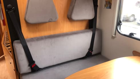 Camper Coby – 6p Bergland Alcove from 2010, especially for tall people!