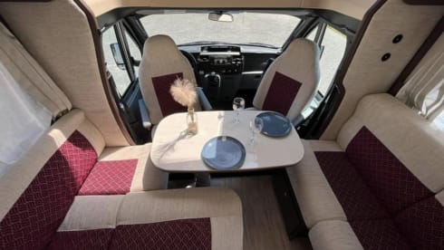 Takkie de Camper – 5p Ford semi-integrated uit 2014