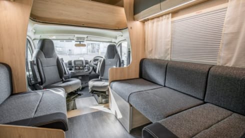 5 berth Auto Trail Expedition C72 2022