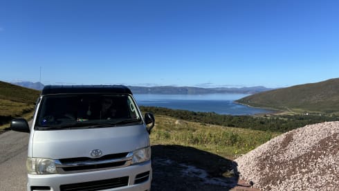Yoshi – 4 berth Toyota campervan from 2010