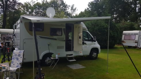 Our Camper 2/3p Carado T132 Semi-Integraal 