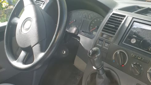 Wood live – Rent a VW T5 Wood live