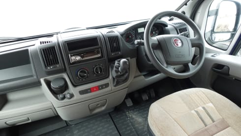 Oliver – Superb 6 berth Swift Motorhome