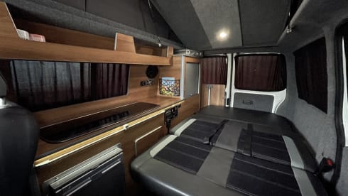 Earle – EARLE - VW T5 Campervan (4 berth)