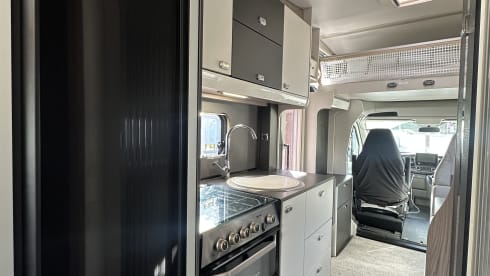 Taylor  – 5 berth Ford voyage 475! 