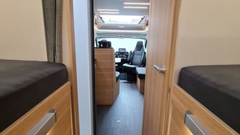 Matrix #1 – Adria Matrix 670 5 pers 2022 (#1)