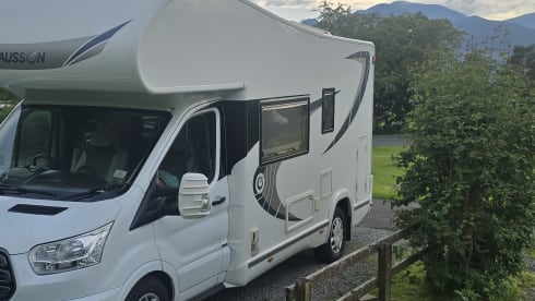 6 berth Chausson 